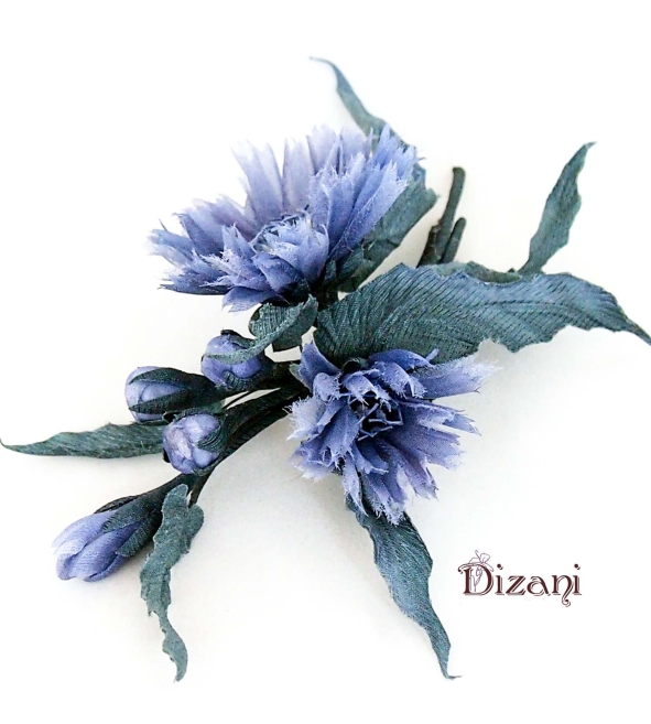 Brooch chicory.