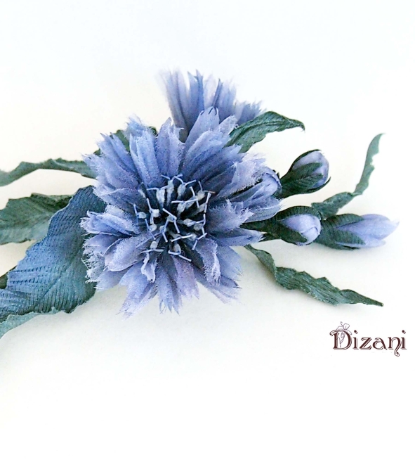 Brooch chicory.